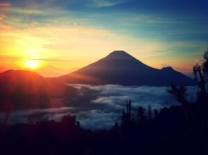 Sikunir Hill Dieng