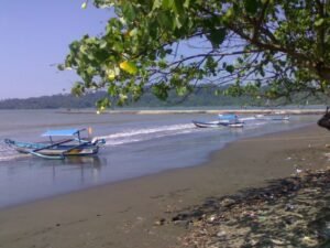 Teluk Penyu Beach