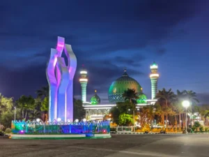 Monumen Arek Lancor