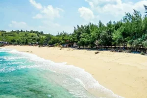 Pantai Pasir Putih Remen