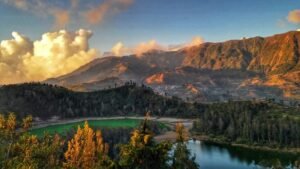 Paket Wisata Dieng Telaga warna