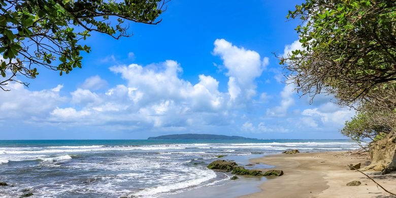 Pantai Karang Nini