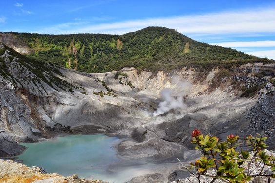 Tangkuban Perahu