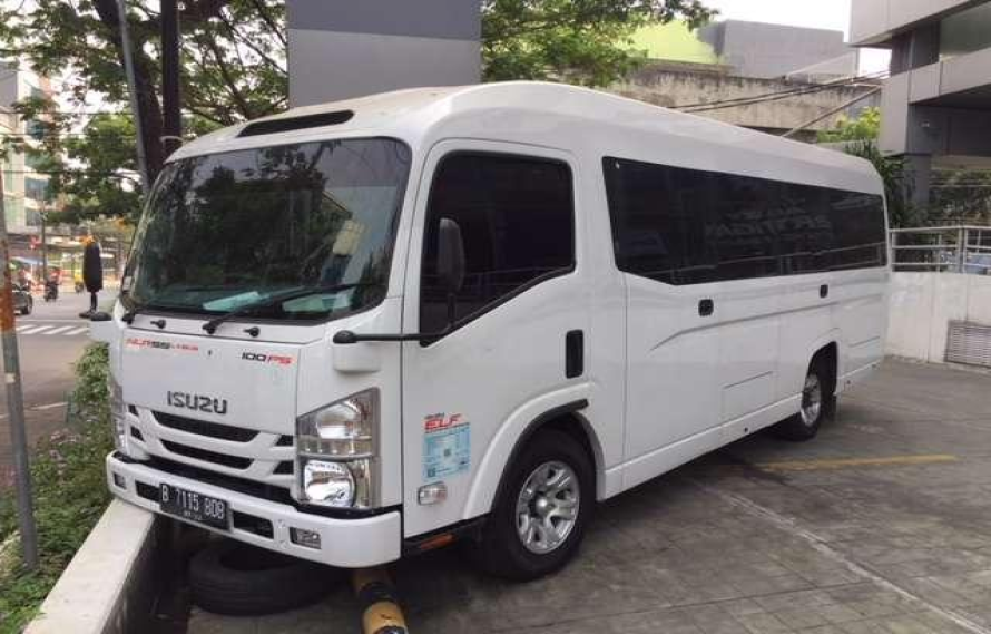 Elf Short 15 Seat Semarang Murah