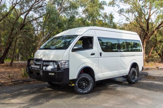 Rental Mobil Jogja Hiace